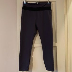 Demi lovato fabletics cropped leggings